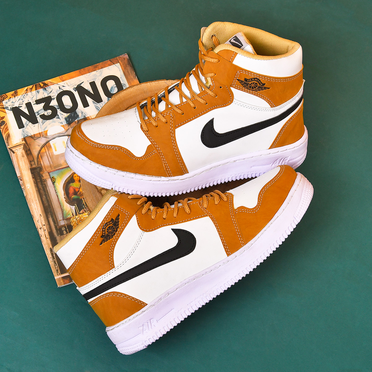 كفش ساق بلند جردن سفيد عسلي مردانه مدل tiran