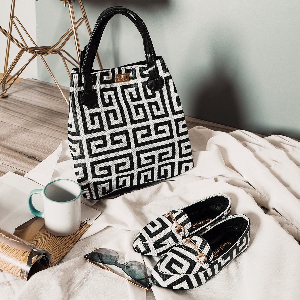 ست كيف و كفش مشكي سفيدطرح دار مدلDavina