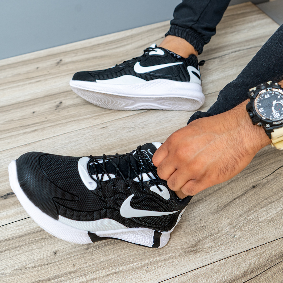 كفش مردانه NIKE مدل VISHO  رنگ مشكي سفيد