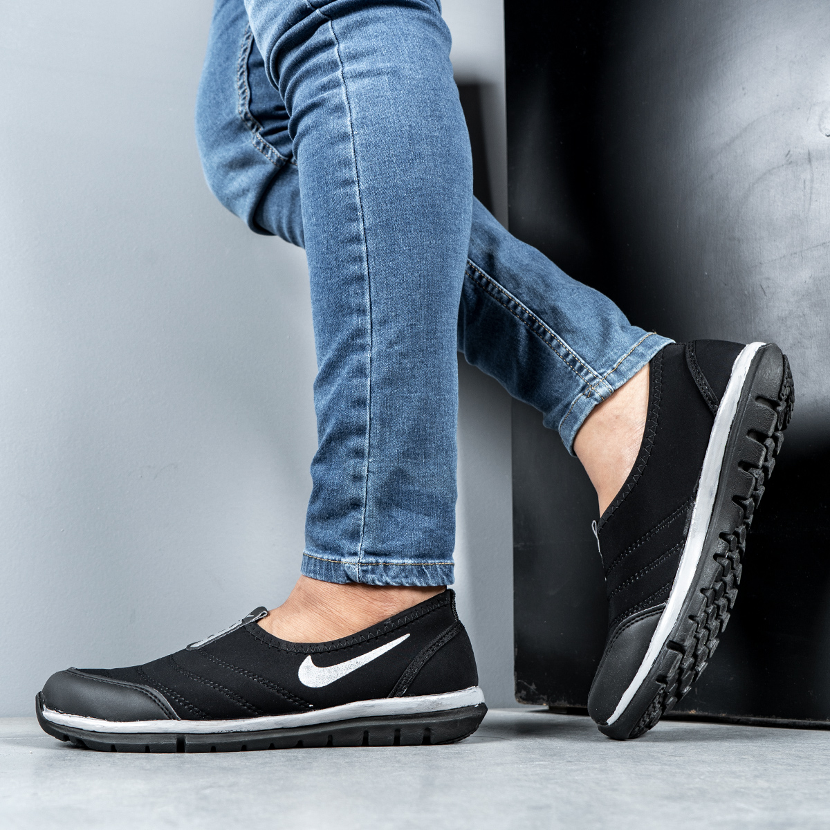 کفش مردانه Nike مشکی مدل Nadel