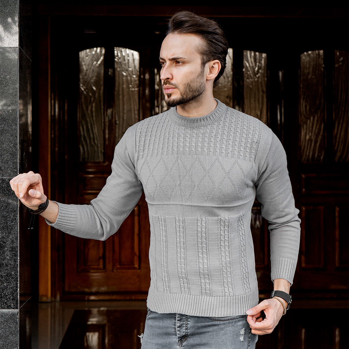 پلیور بافت یقه گرد مردانه طوسی مدل Yoram