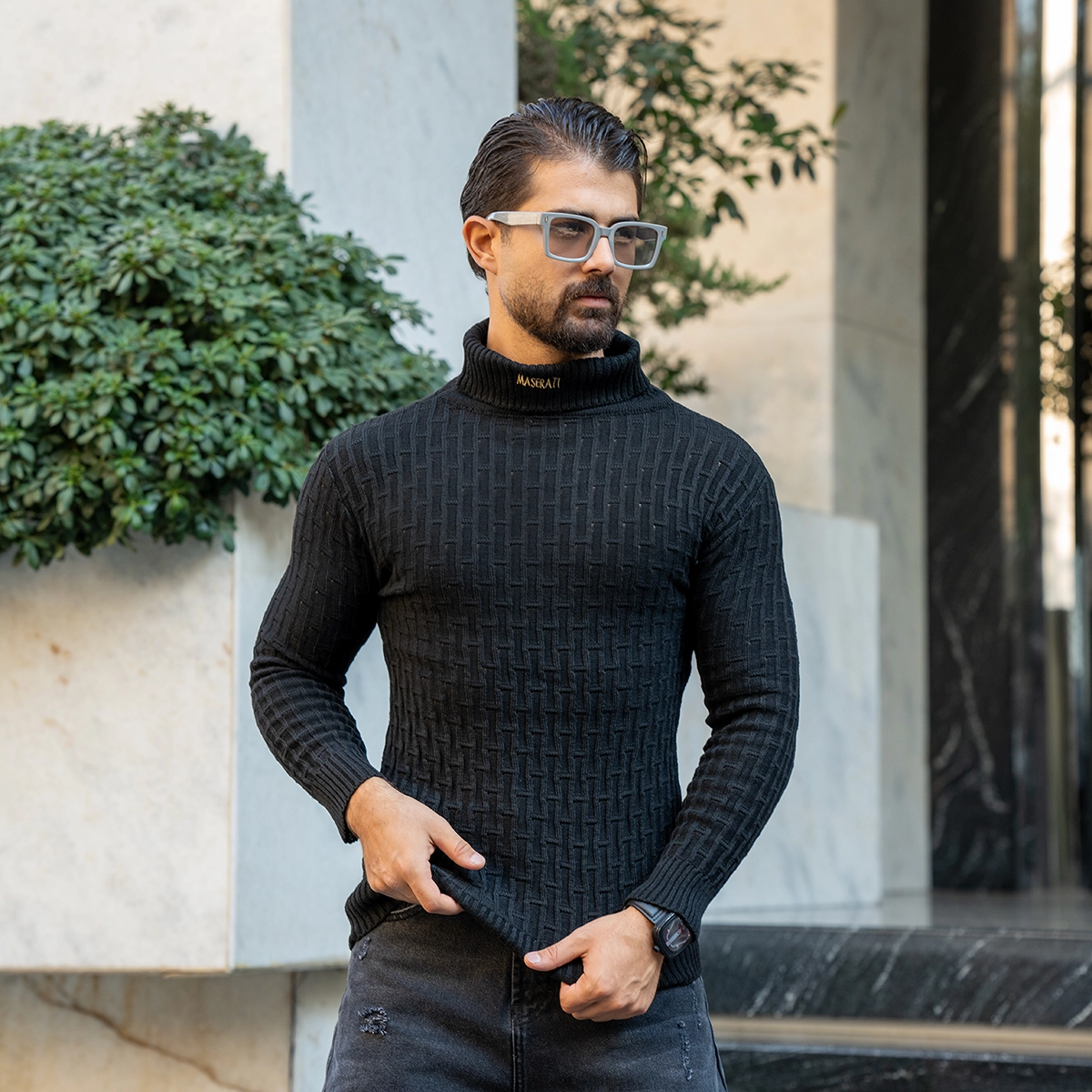 پلیور اندامی یقه اسکی مشکی مردانه مدلotik