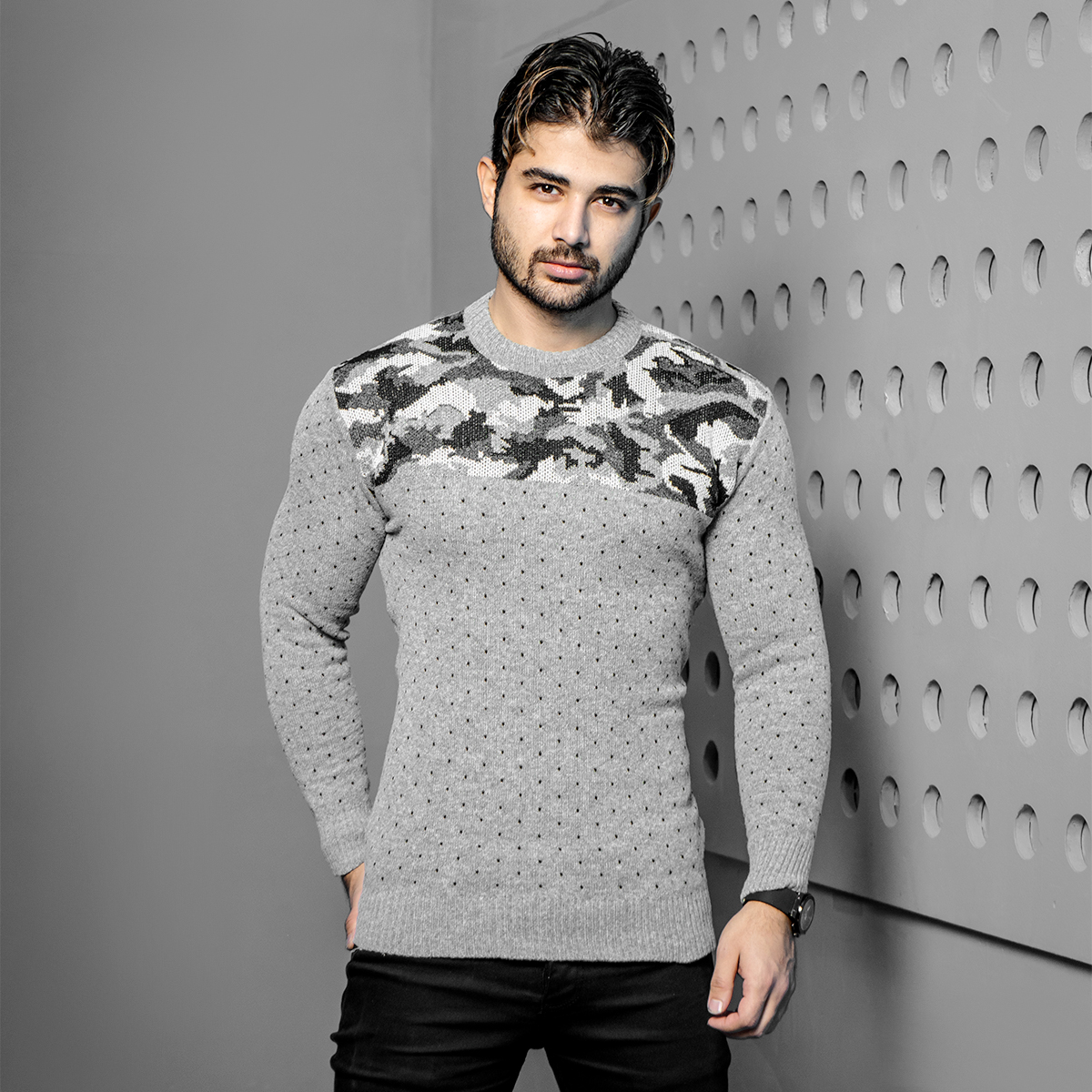 پلیور بافت مردانه طوسی روشن طرح چریکی مدلLando