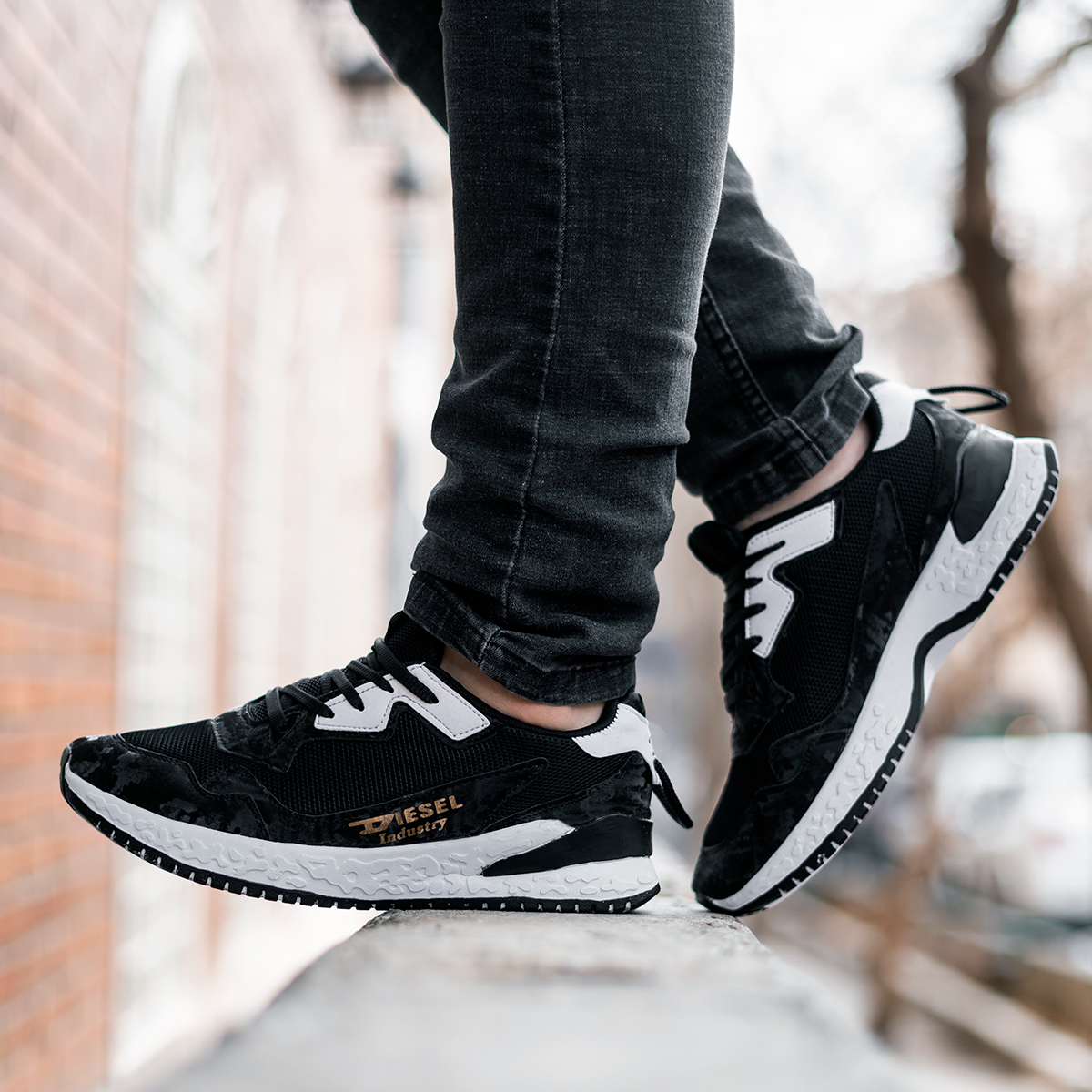 کفش ورزشی مردانه Diesel مدل Viny