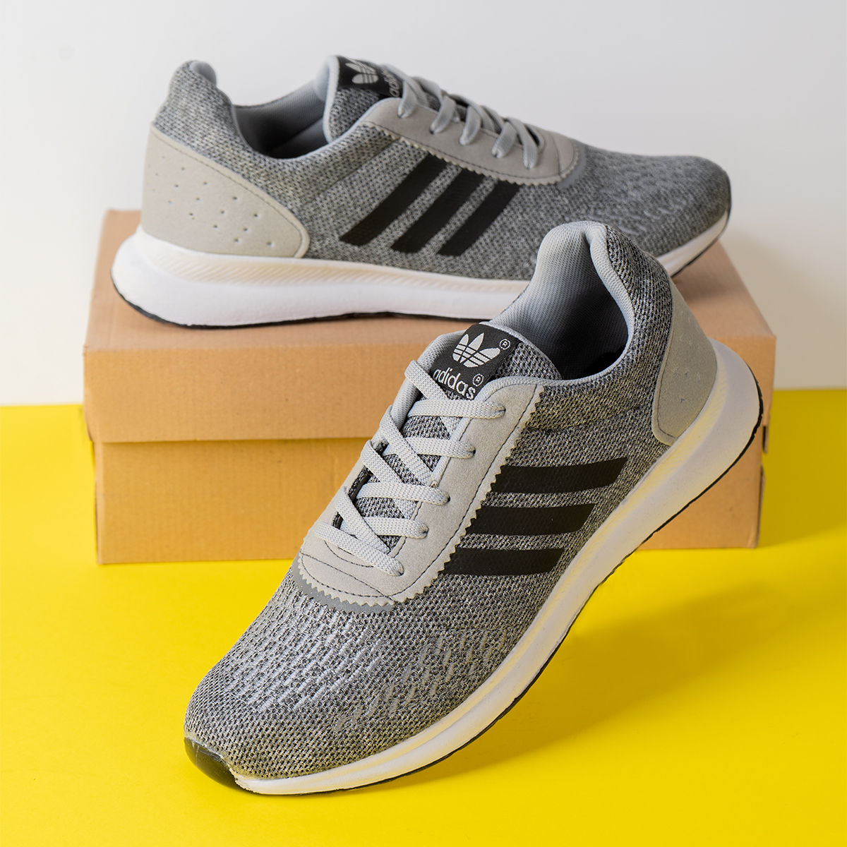 کفش ورزشی مردانه Adidas طوسی مدلR78