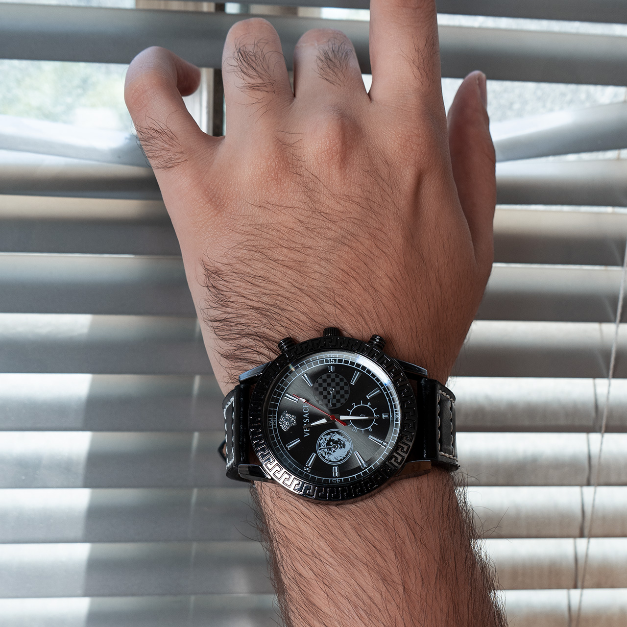 ساعت مچی مشکی مردانه Versace مدلE70