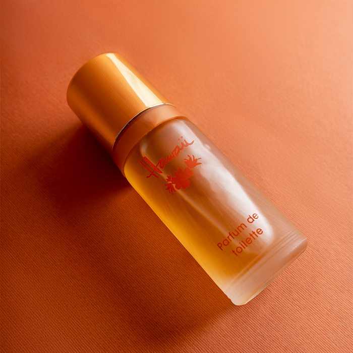 عطر زنانه مدل Hawaii