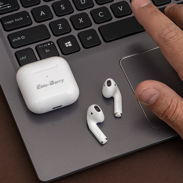 پک ساعت هوشمند و هندزفری مدل W26