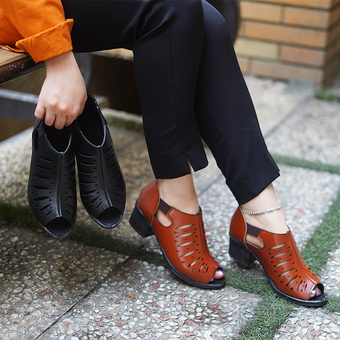 صندل زنانه عسلی مدل HELENA