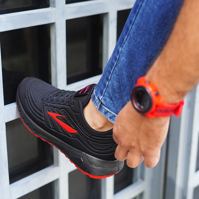 کفش ورزشی مشکی قرمز مدل Sano