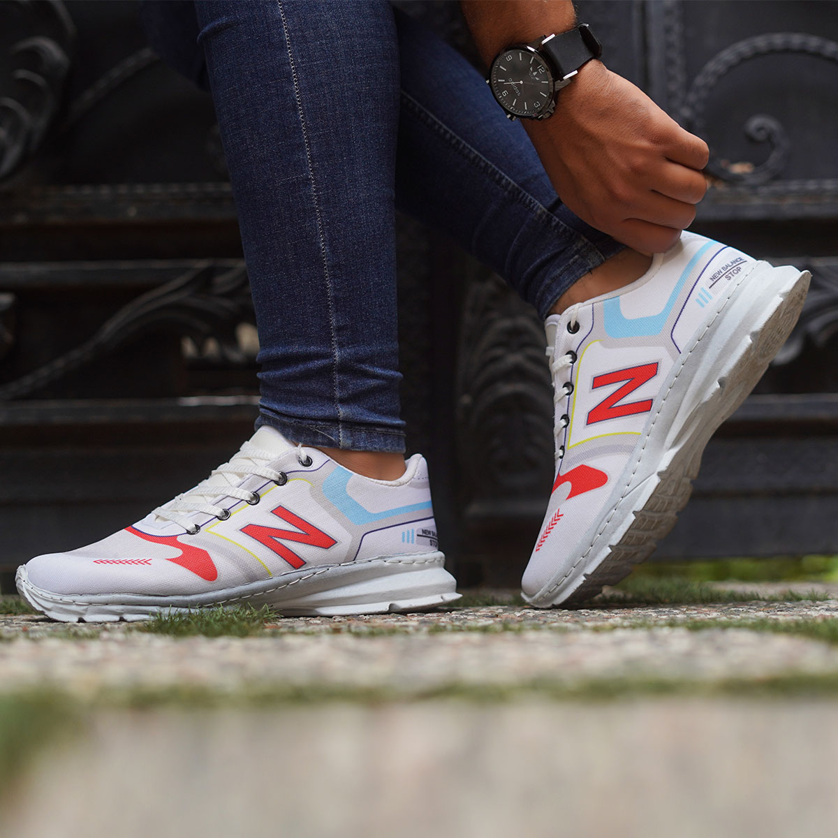 کفش ورزشی (T) سفید قرمز نیوبالانس مردانه مدل Varan