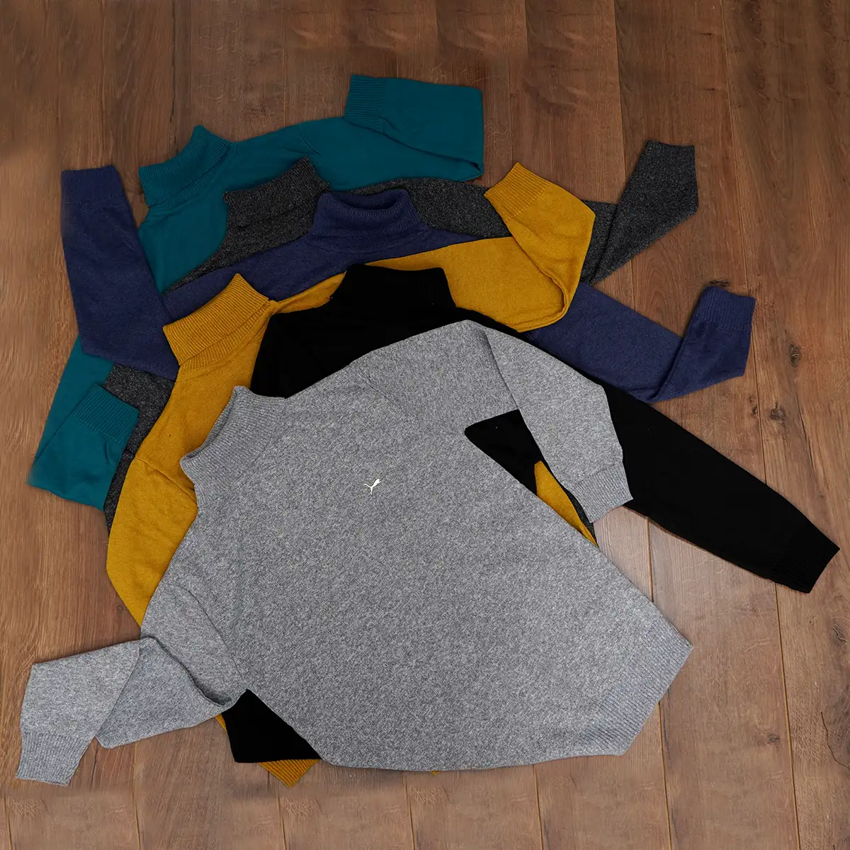 پلیور یقه اسکی پوما خردلی مدل Daryoosh