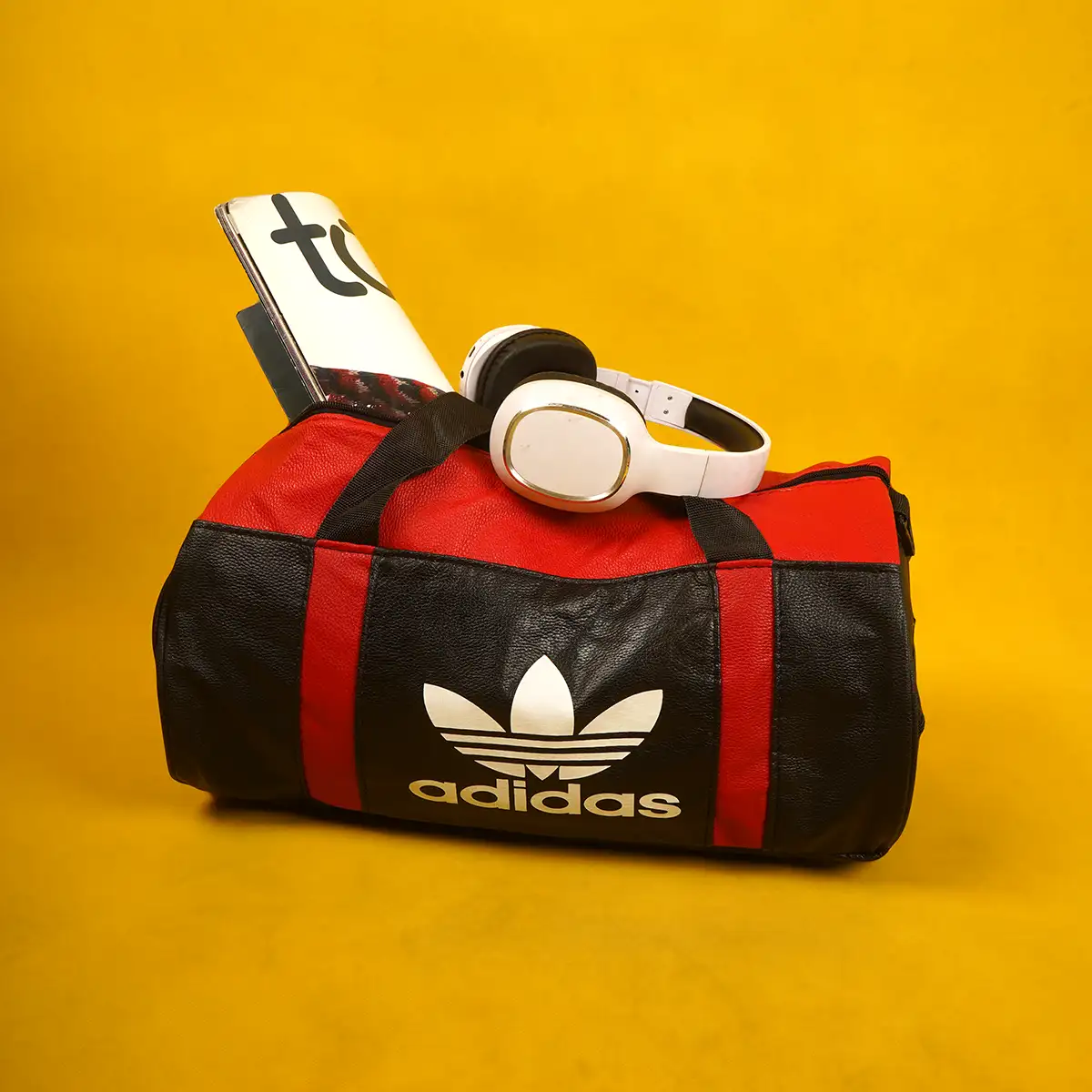 کیف ورزشی آدیداس مشکی قرمز مدل Soren
