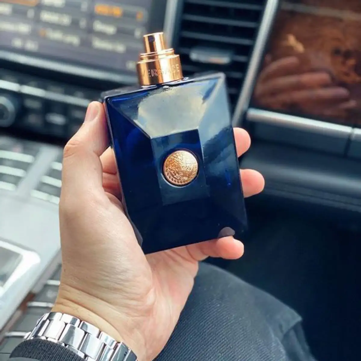 عطر مردانه مدل Versace Dylan Blue
