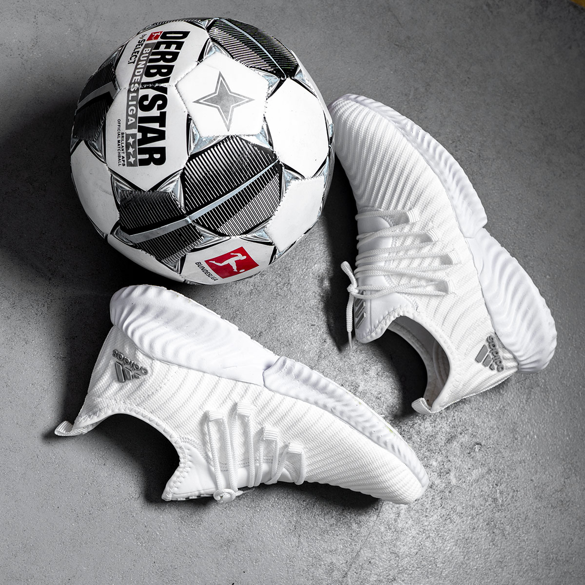 کفش ورزشی Adidas مردانه سفید مدل River