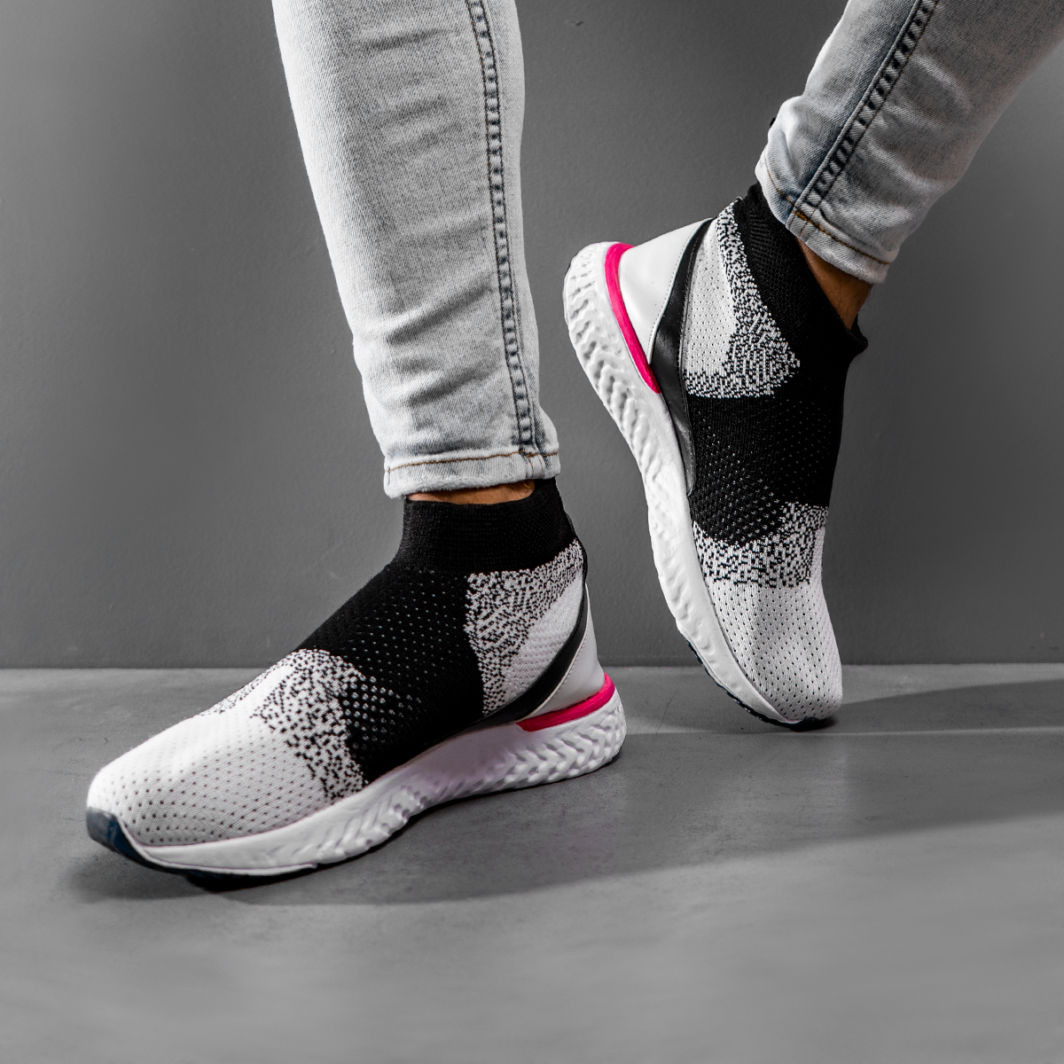 کفش ورزشی Nike مردانه مشکی سفید مدل Andranik