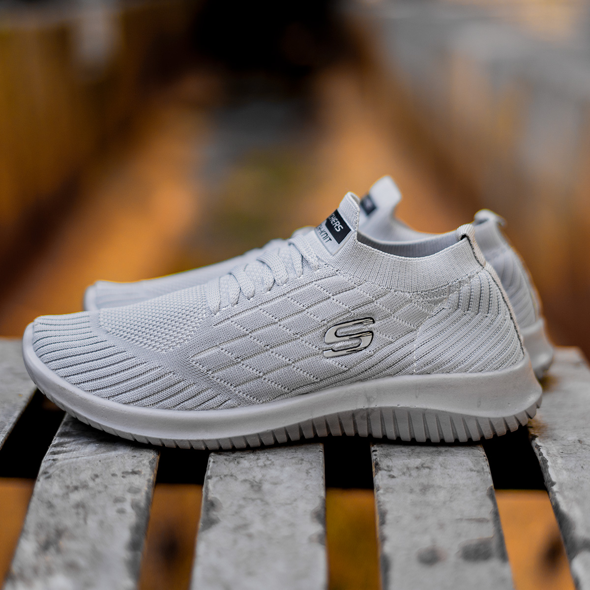 کفش ورزشی SKECHERS طوسی زنانه مدل Helena